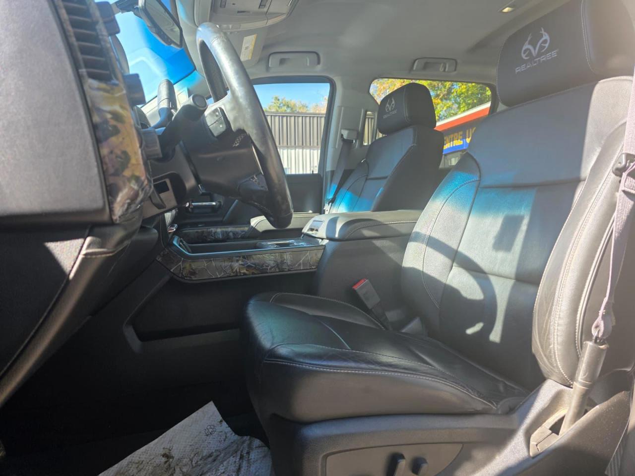 2017 Chevrolet Silverado 1500 LTZ Crew Cab Long Box 4WD - Photo #7