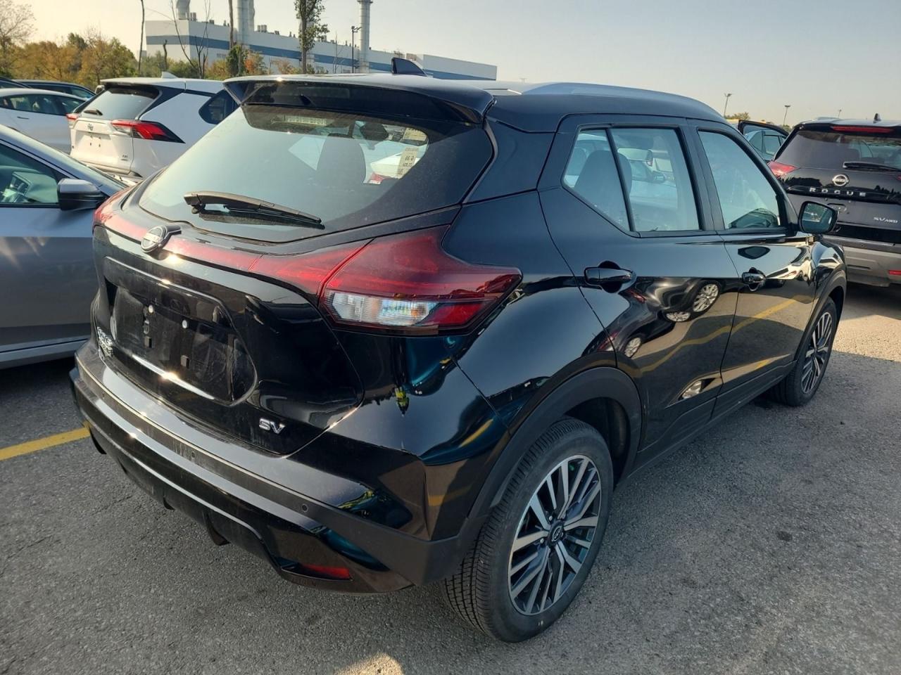 2024 Nissan Kicks SV Photo3