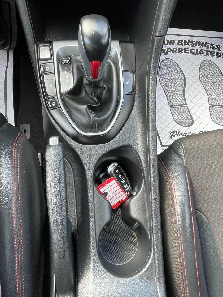 2019 Hyundai Veloster Turbo - Photo #12