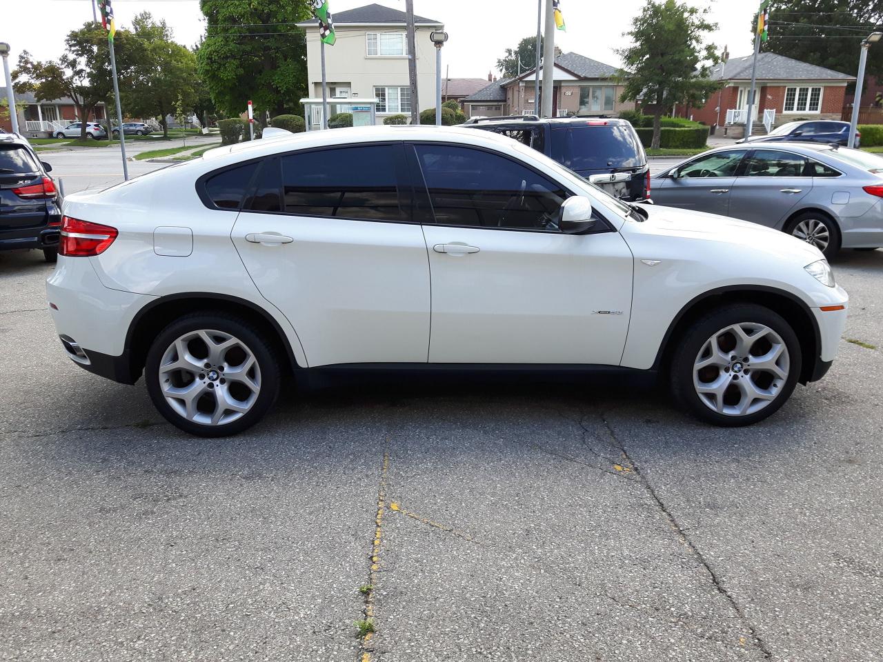 2013 BMW X6 50i Photo4