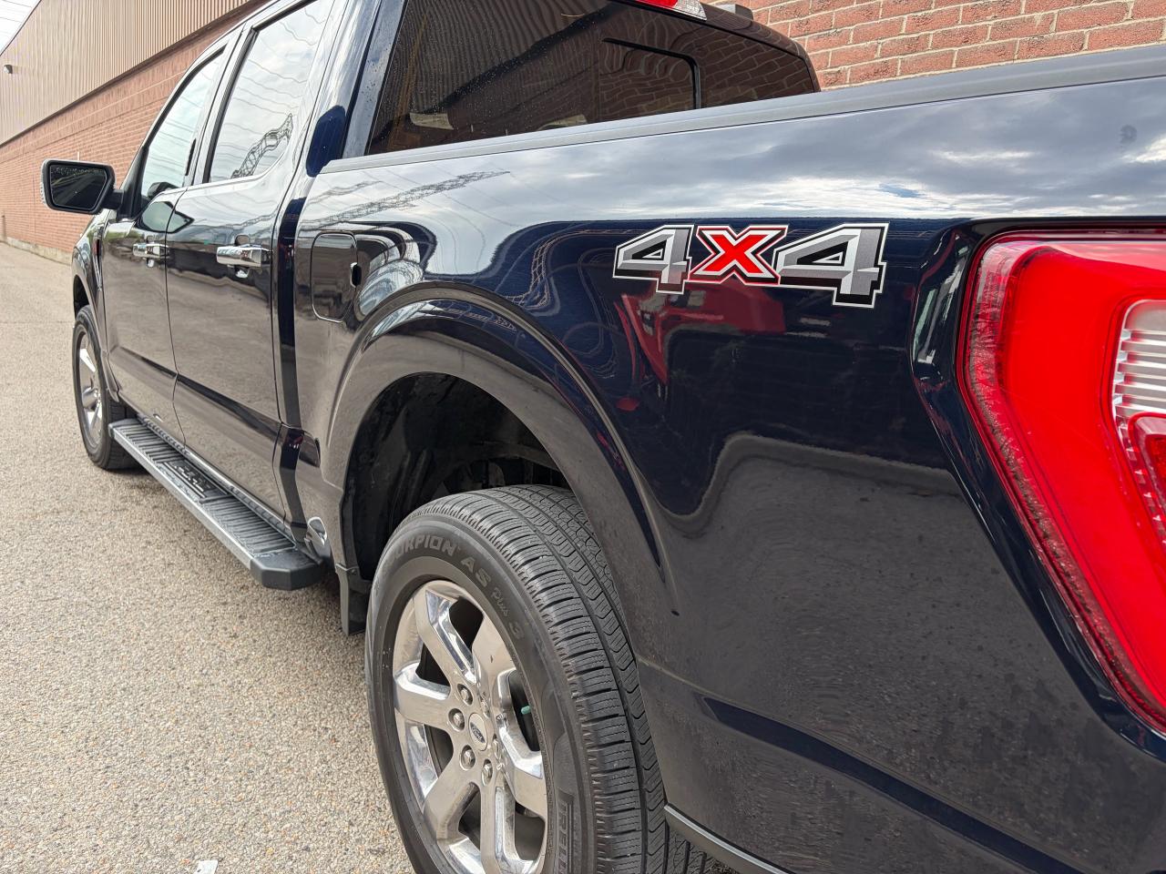 2021 Ford F-150 Lariat - Photo #11