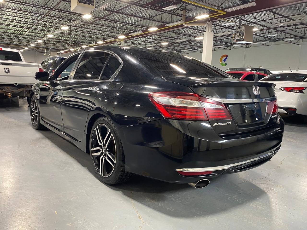 2017 Honda Accord 4dr I4 CVT Sport Photo2