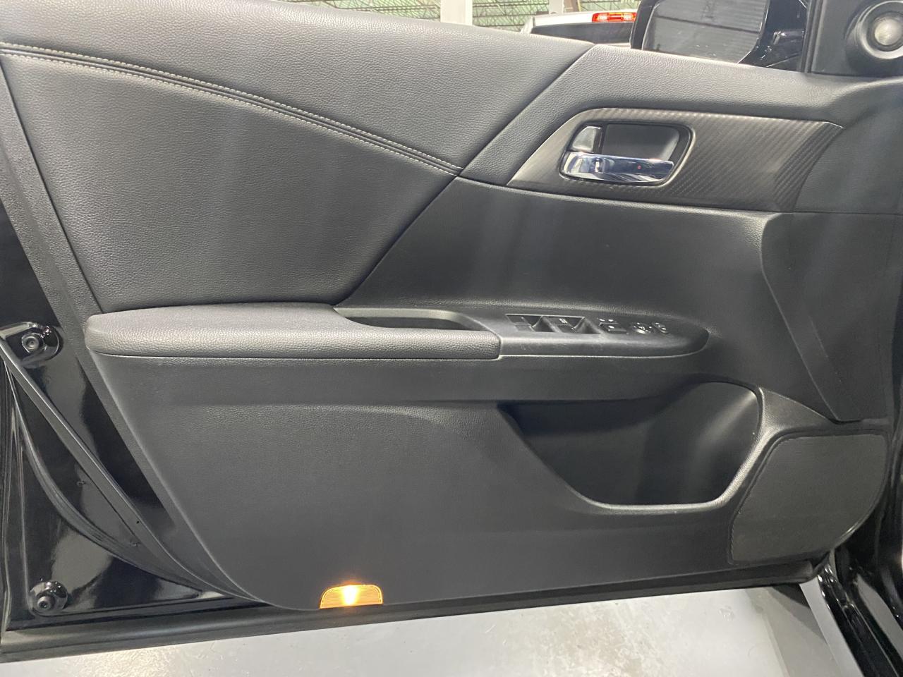 2017 Honda Accord 4dr I4 CVT Sport - Photo #11
