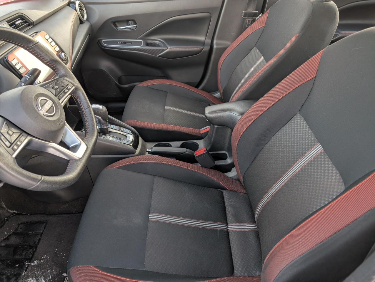 2023 Nissan Versa SR CVT Photo4