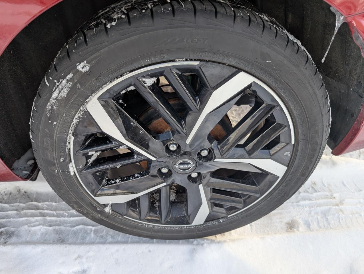 2023 Nissan Versa SR CVT - Photo #7