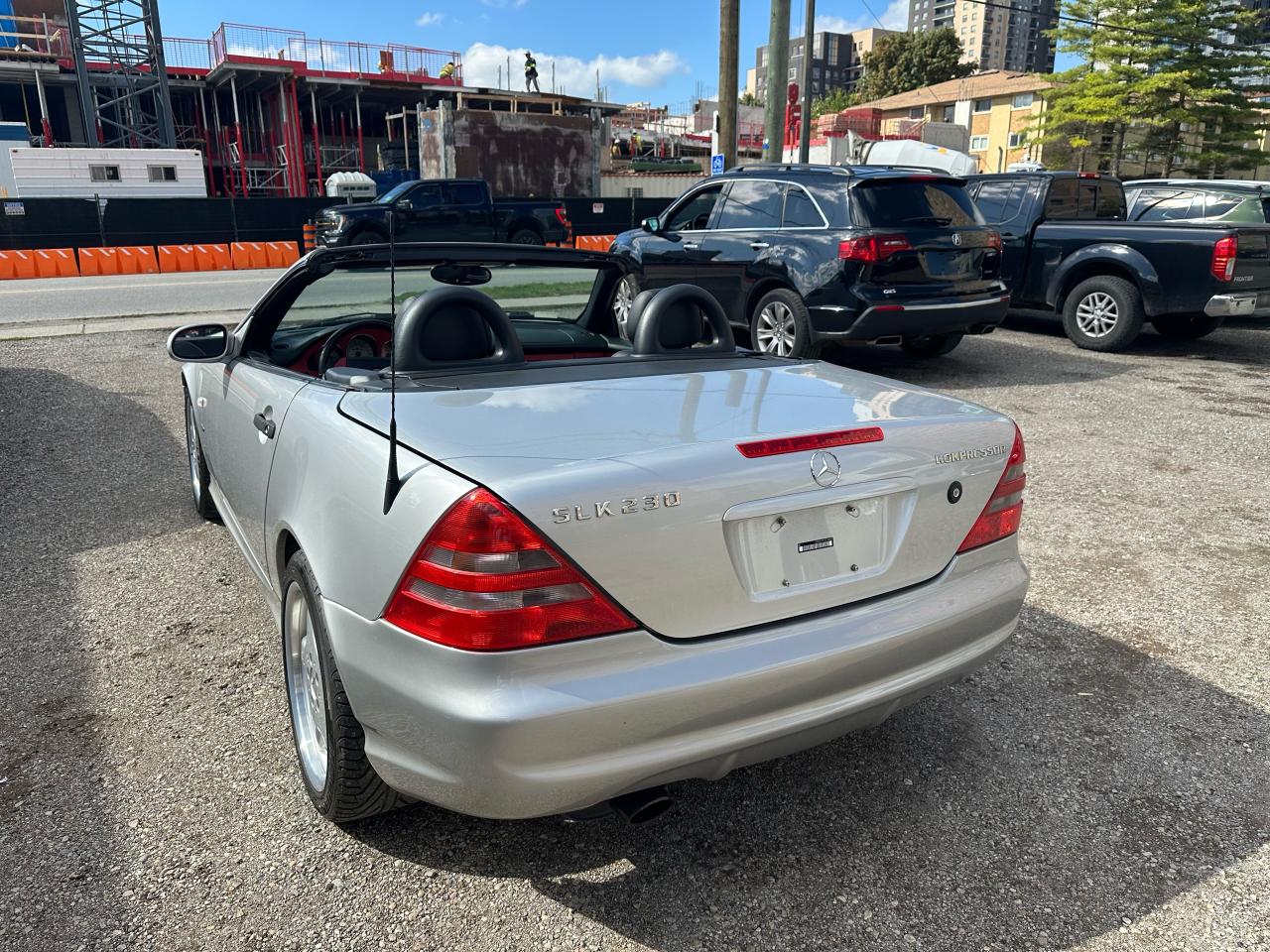 1999 Mercedes-Benz SLK230 2dr Kompressor Roadster 2.3L - Photo #4