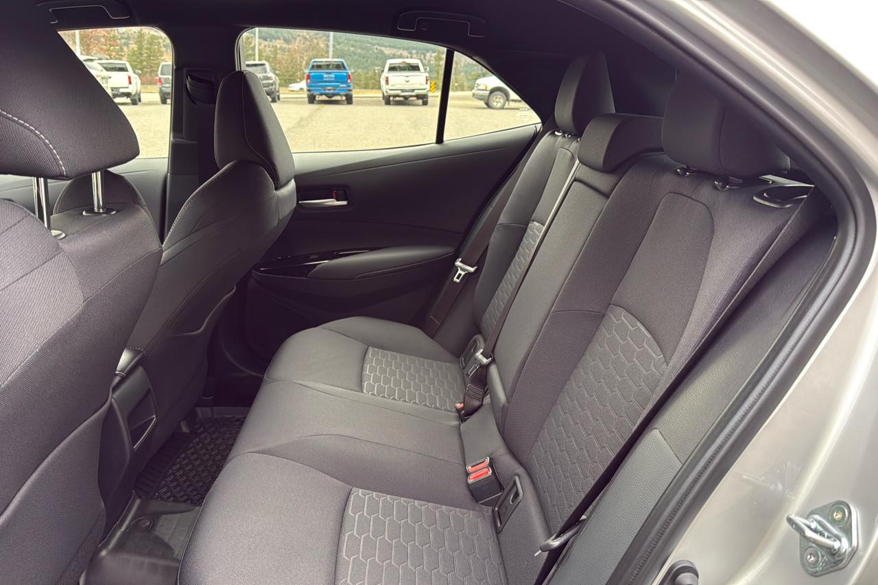 2026 Toyota Corolla Hatchback CVT SE Photo