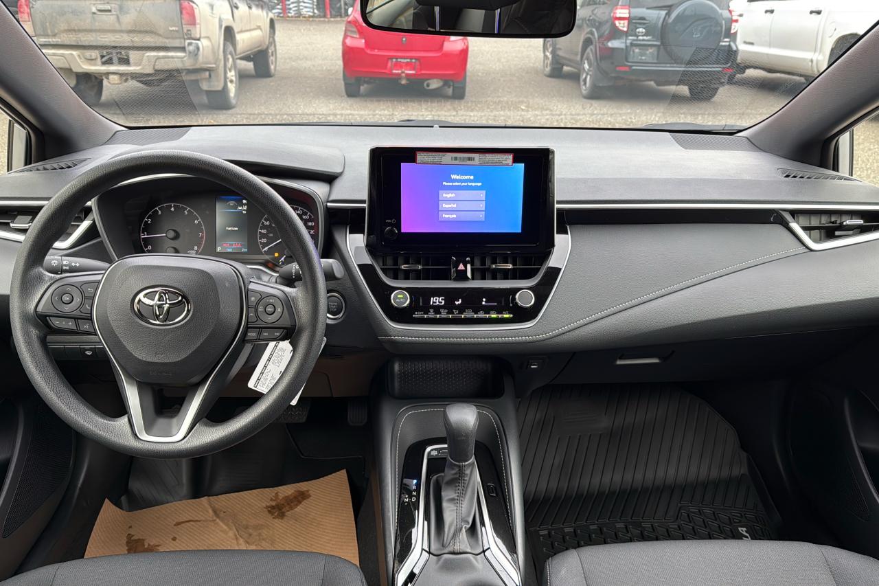 2026 Toyota Corolla Hatchback CVT SE Photo