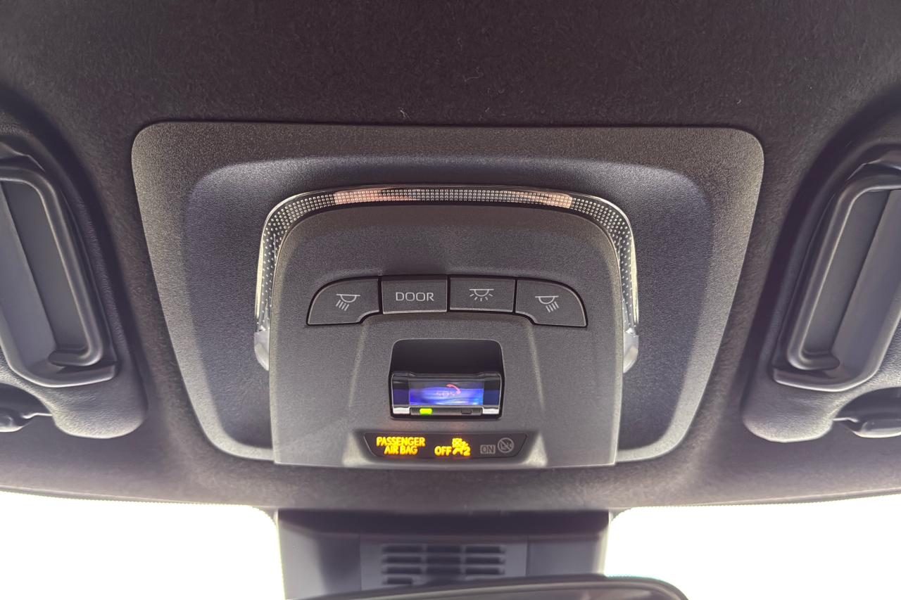 2026 Toyota Corolla Hatchback CVT SE Photo