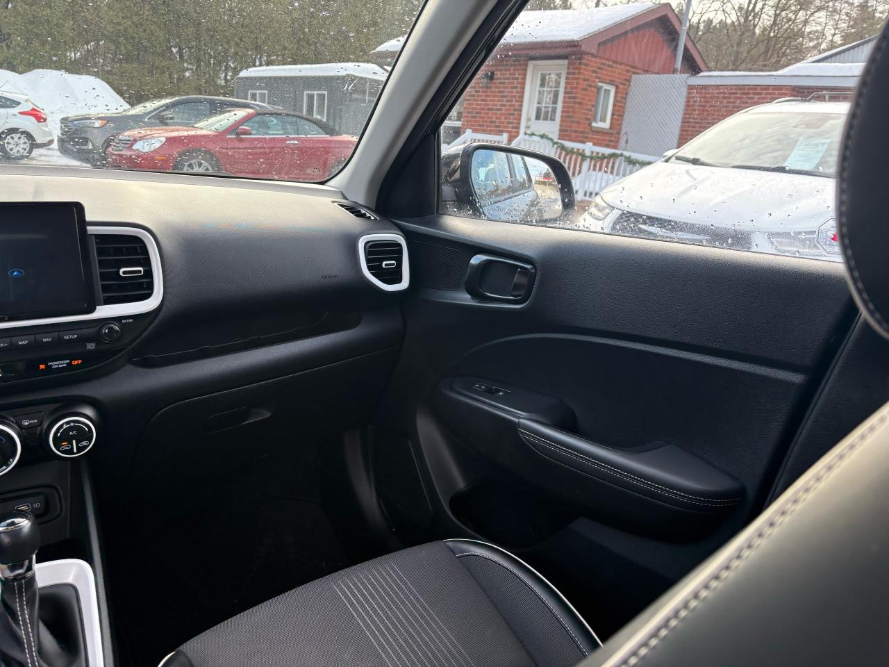 2022 Hyundai Venue Ultimate Photo