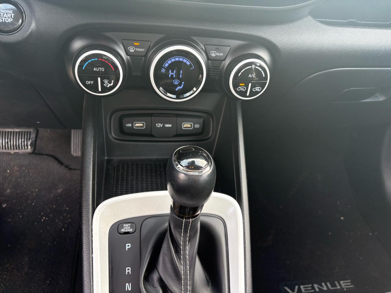 2022 Hyundai Venue Ultimate Photo