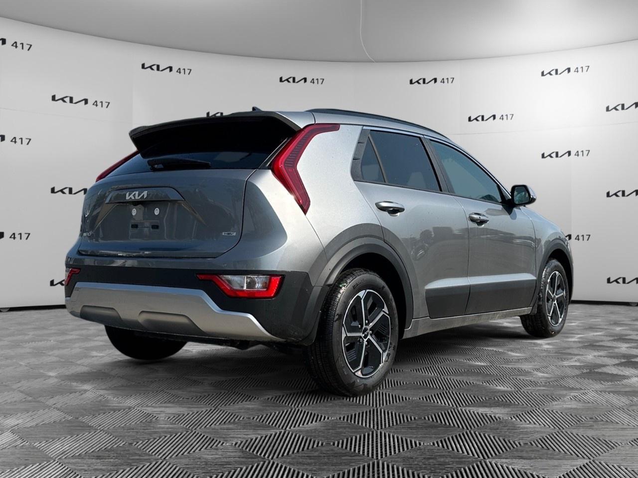 2025 Kia NIRO EX FWD Photo4