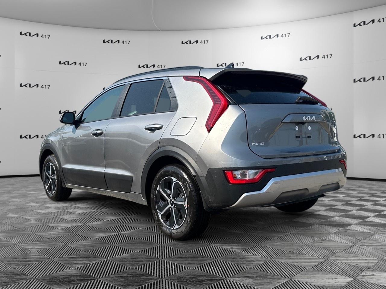 2025 Kia NIRO EX FWD Photo2