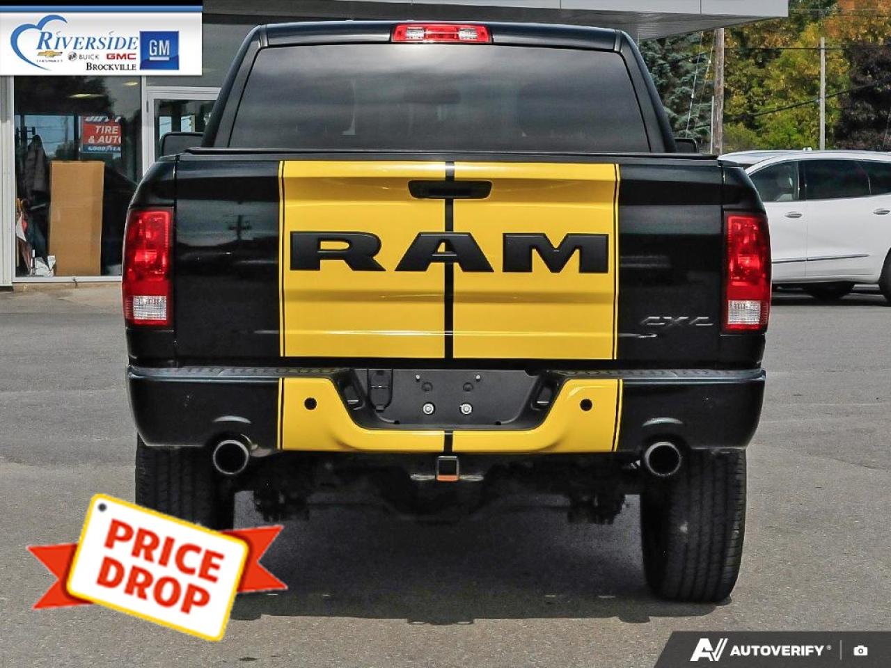 2022 RAM 1500 Classic TRADESMAN Photo4
