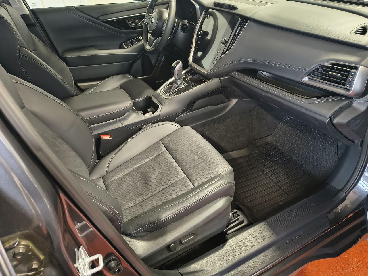 2025 Subaru Outback Limited XT Photo0