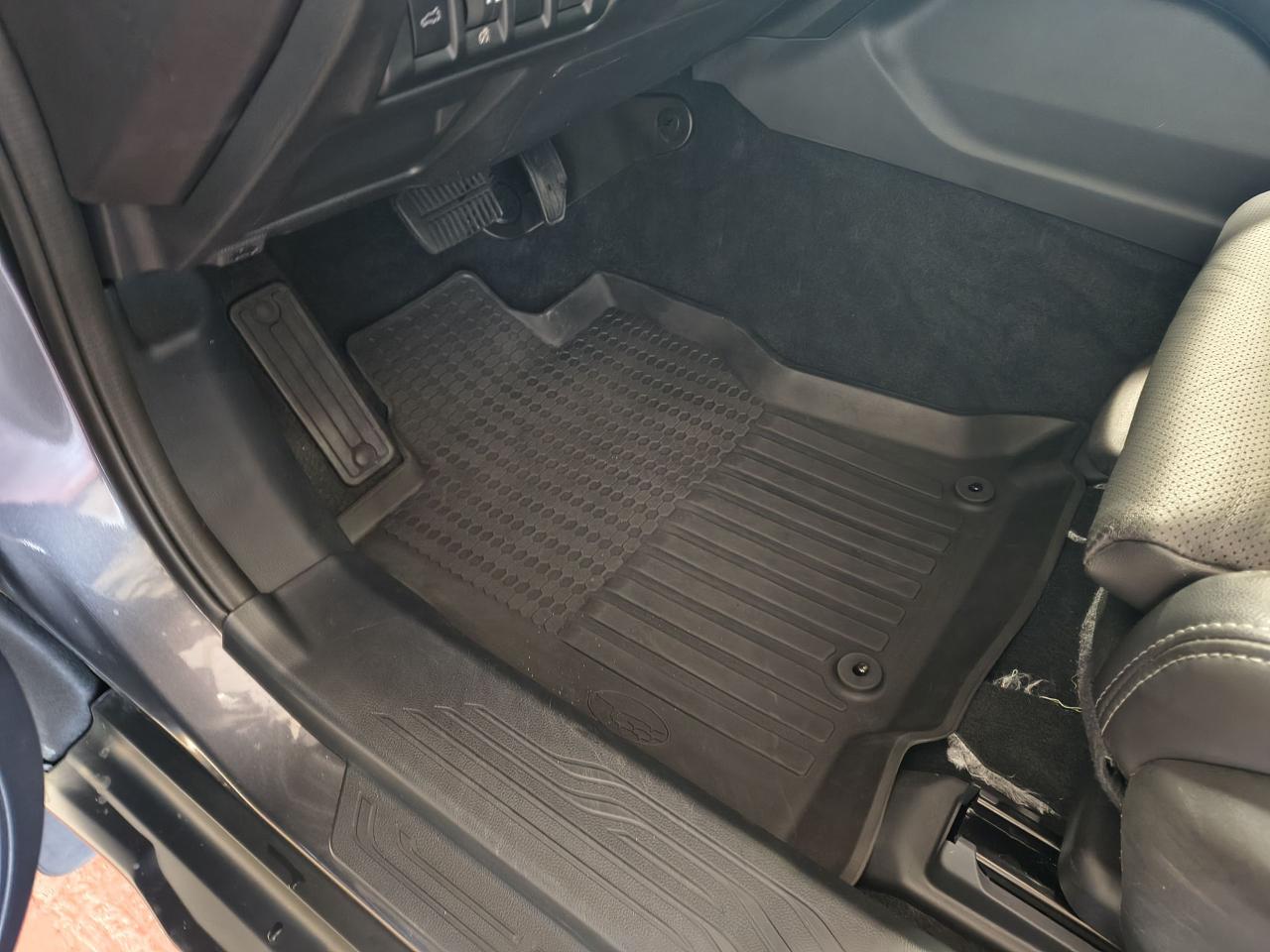 2025 Subaru Outback Limited XT Photo0