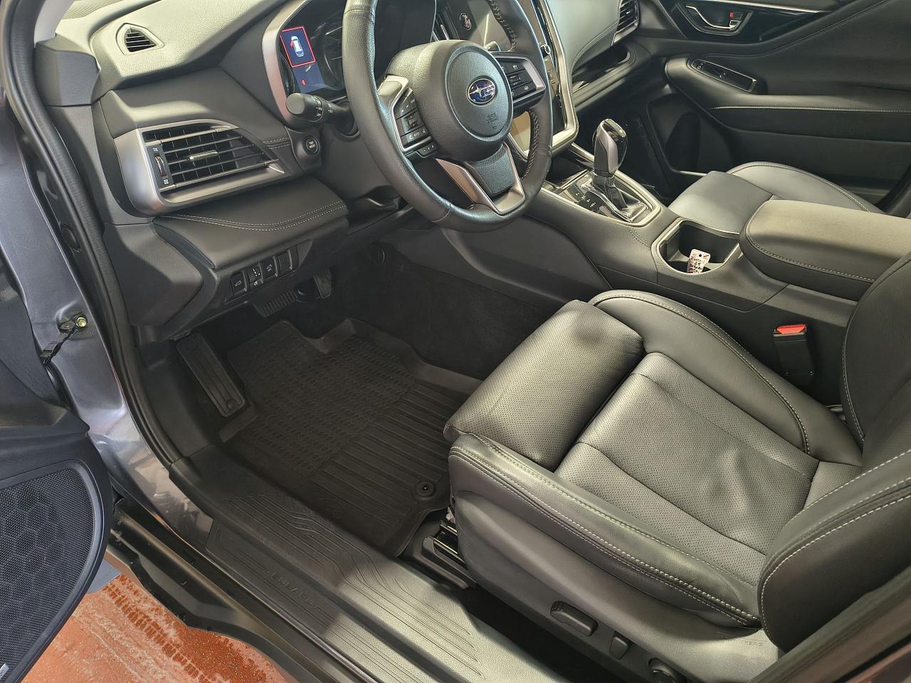 2025 Subaru Outback Limited XT Photo0