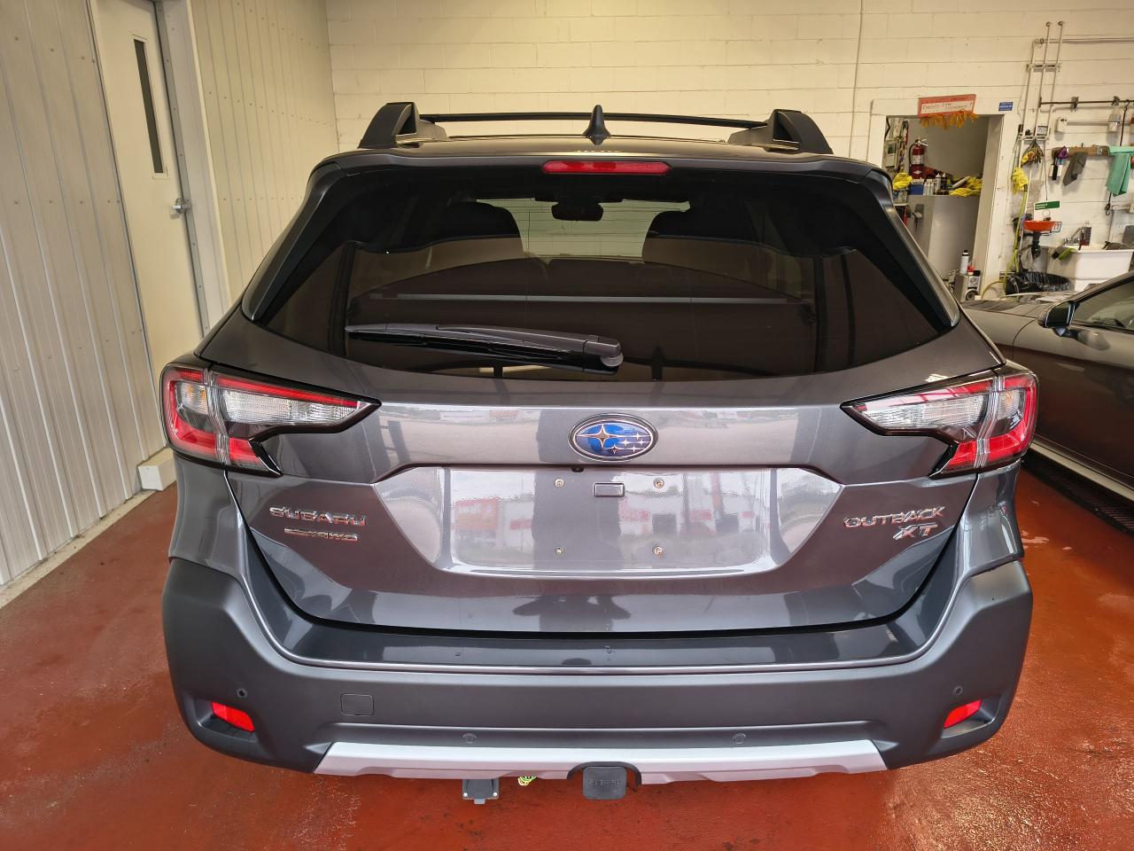 2025 Subaru Outback Limited XT Photo0