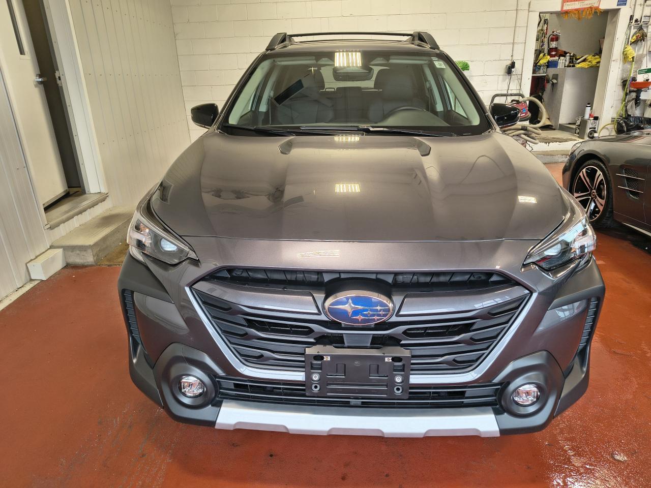 2025 Subaru Outback Limited XT Photo0