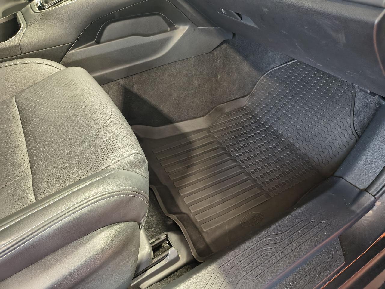 2025 Subaru Outback Limited XT Photo0