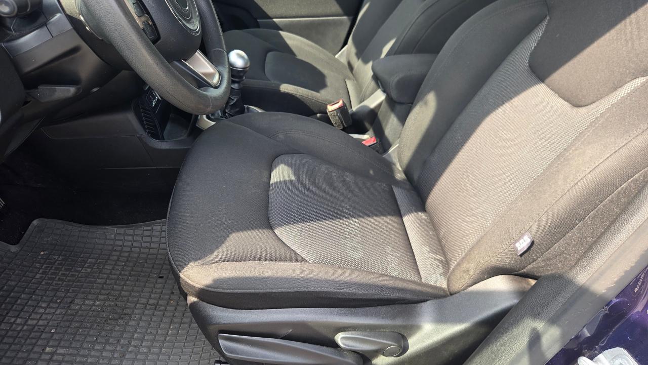 2016 Jeep Renegade Sport - Photo #13