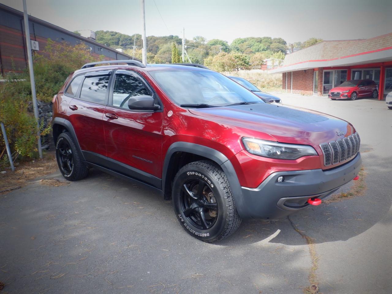 2019 Jeep Cherokee Trailhawk - Photo #3