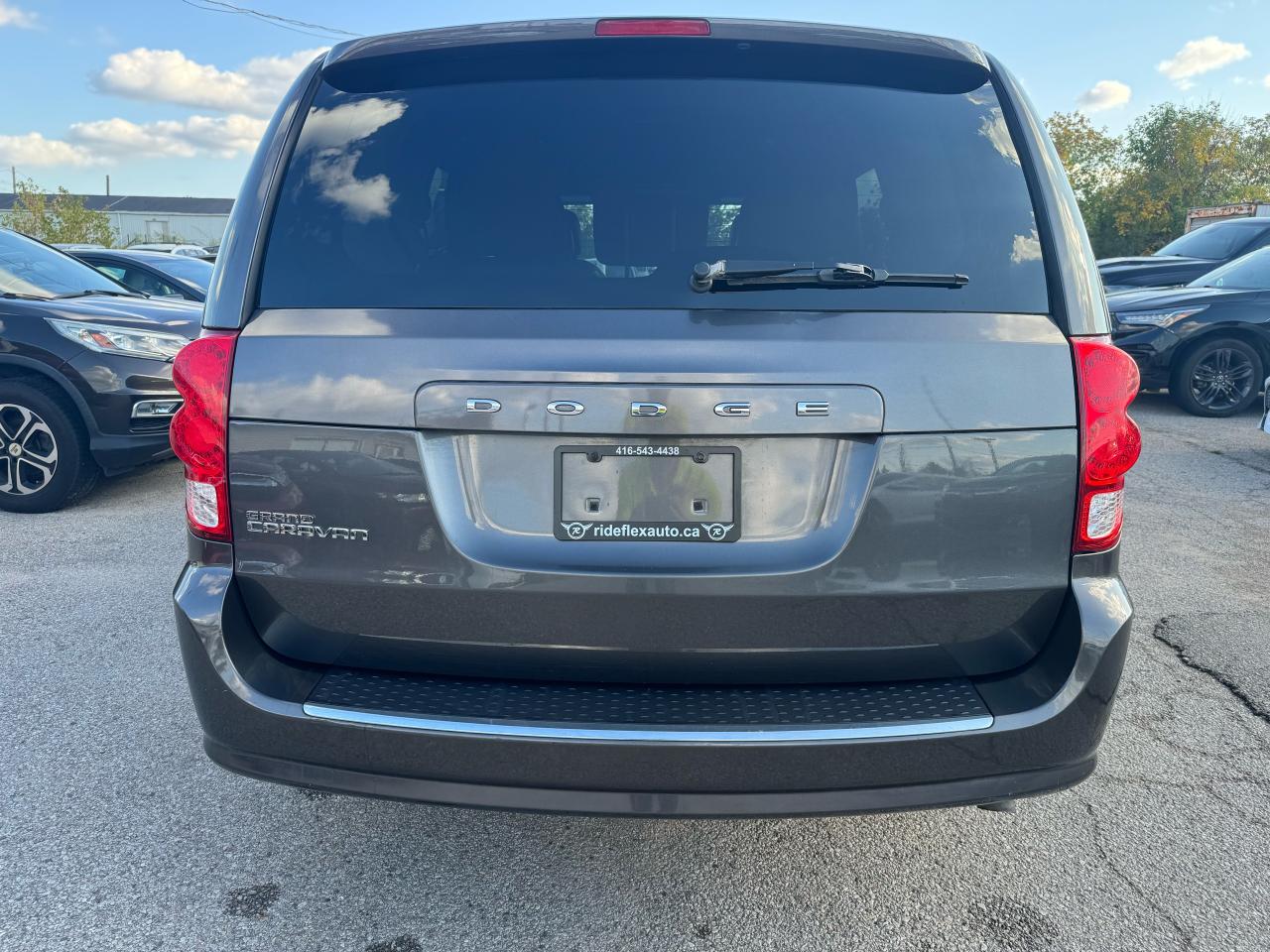 2016 Dodge Grand Caravan SXT Premium Plus - Photo #6