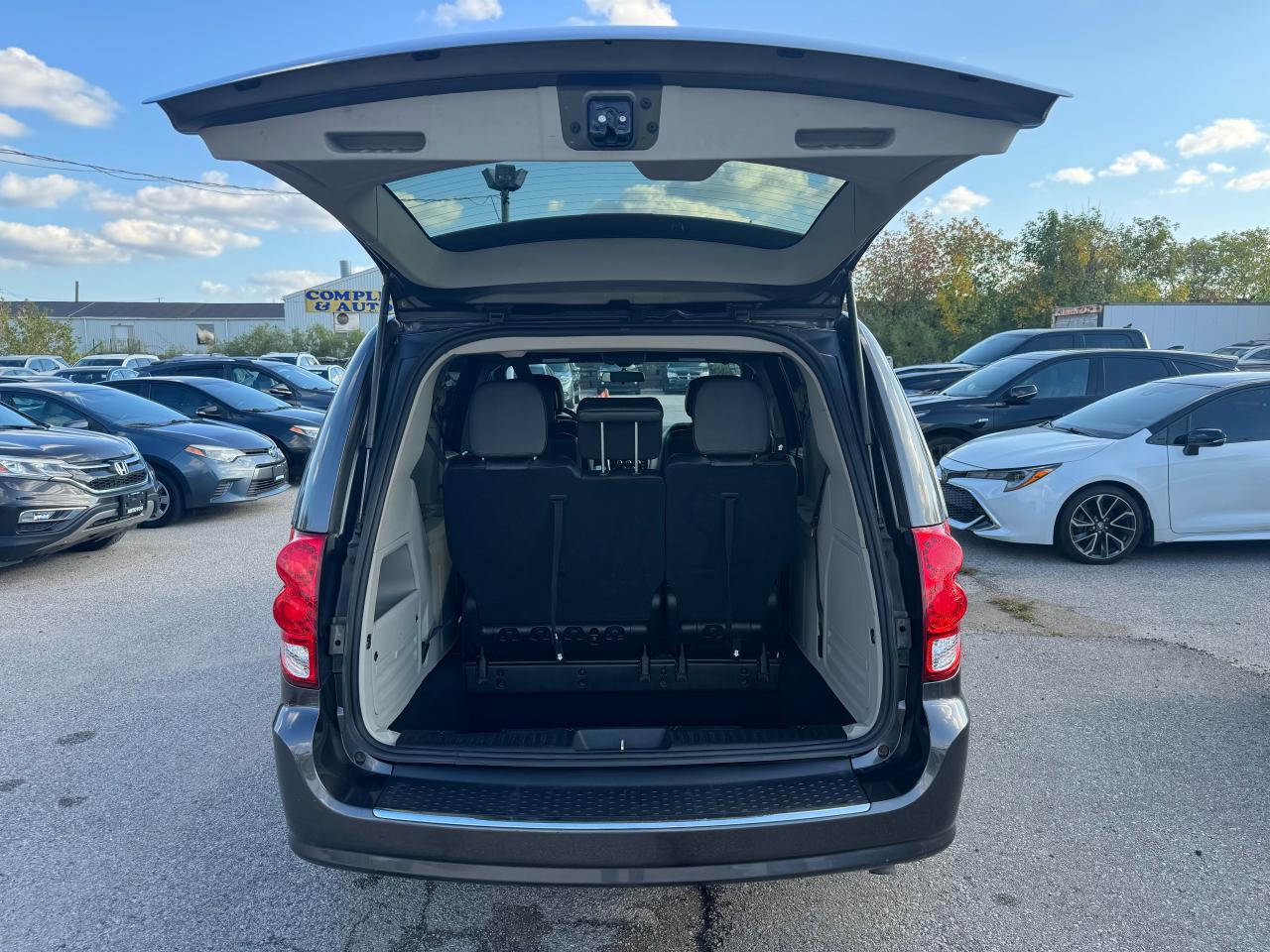 2016 Dodge Grand Caravan SXT Premium Plus - Photo #15