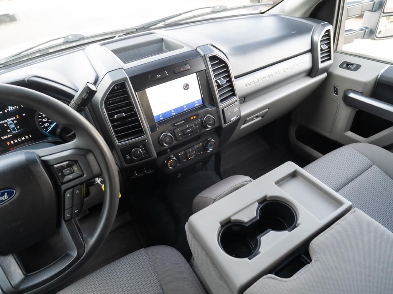2022 Ford SUPER DUTY F-250 SRW XLT 4WD Crew Cab Photo31