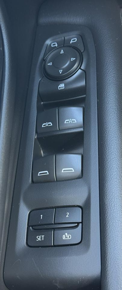 2023 Chevrolet Suburban 4WD 4dr LT Photo