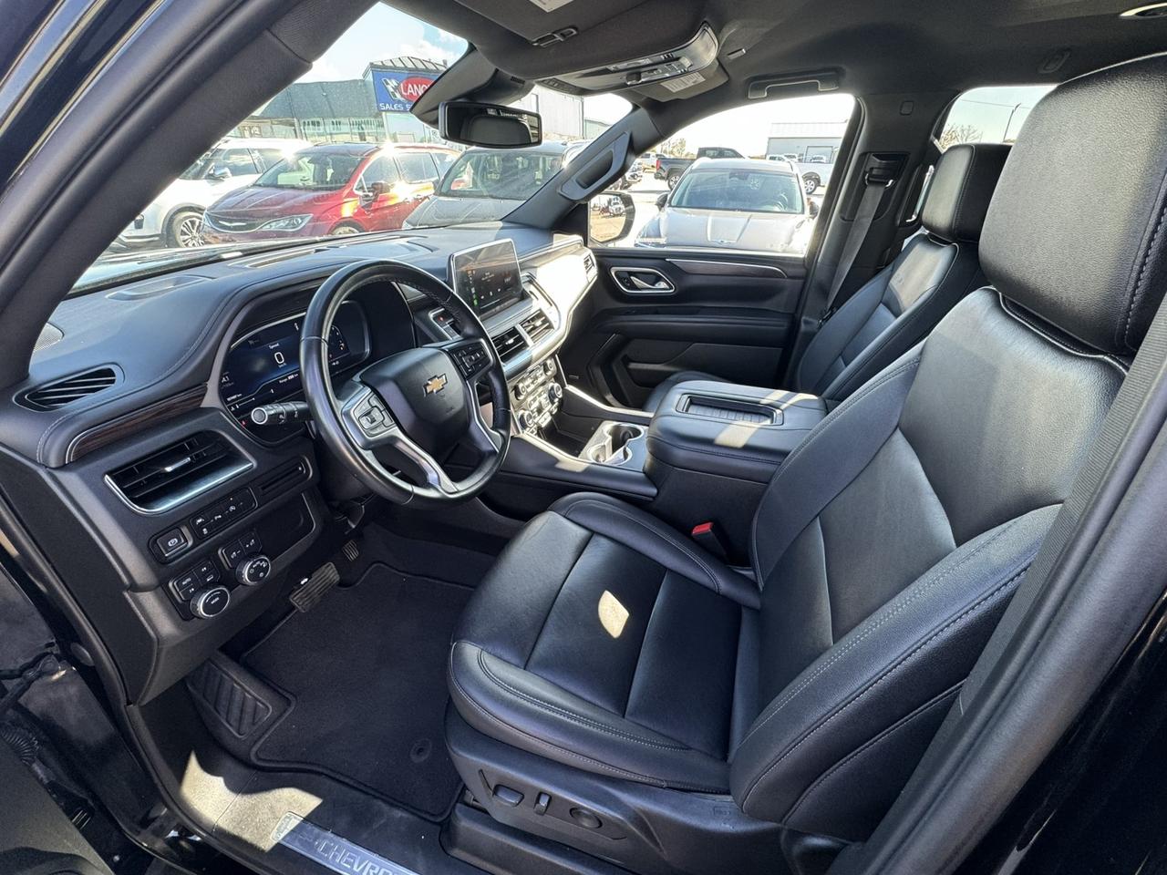 2023 Chevrolet Suburban 4WD 4dr LT Photo