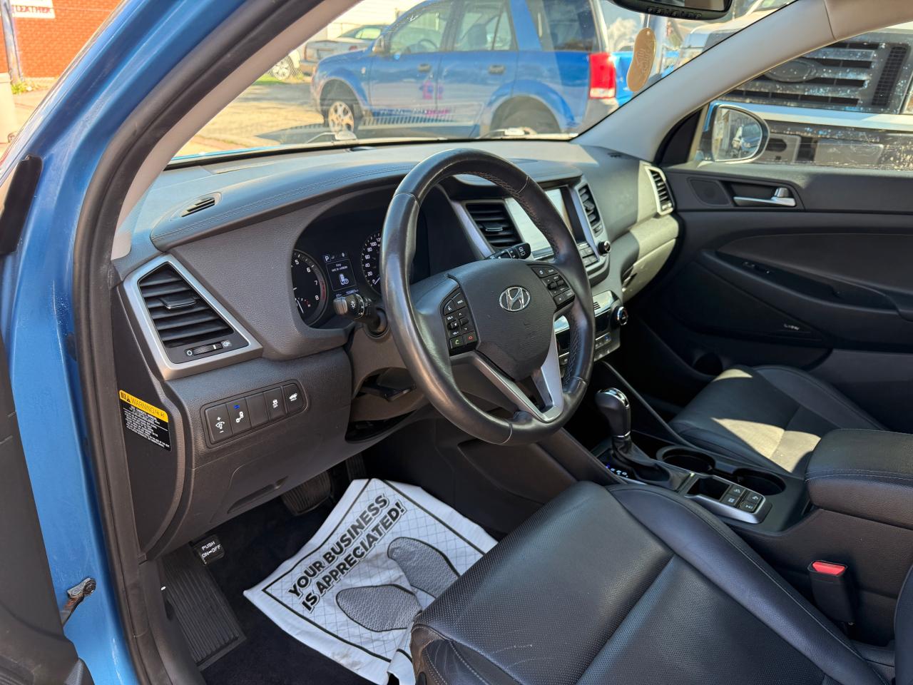 2017 Hyundai Tucson AWD 4DR 2.0L LUXURY - Photo #16