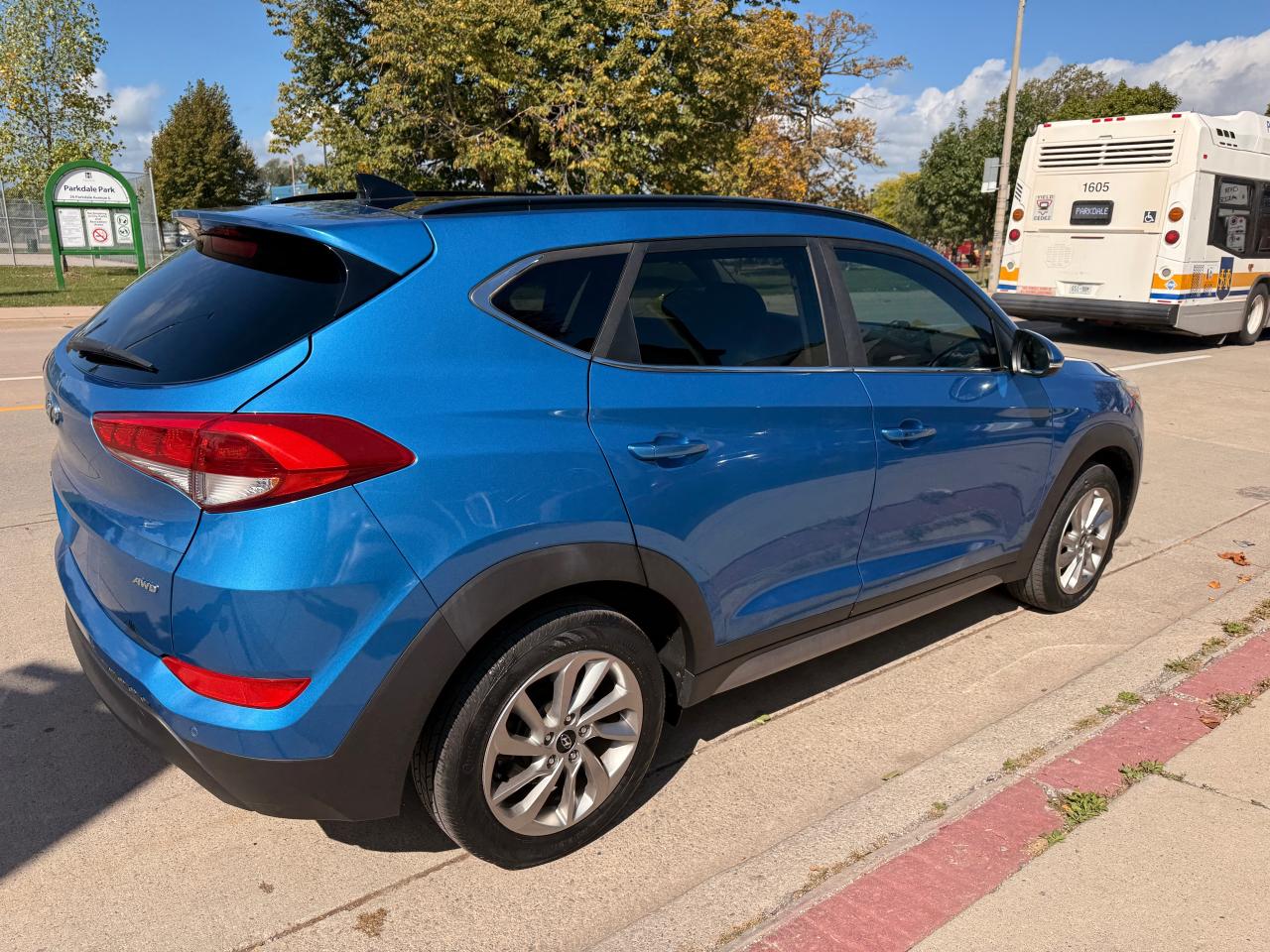 2017 Hyundai Tucson AWD 4DR 2.0L LUXURY - Photo #10