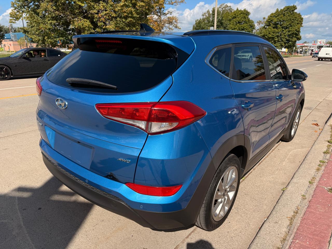 2017 Hyundai Tucson AWD 4DR 2.0L LUXURY - Photo #8