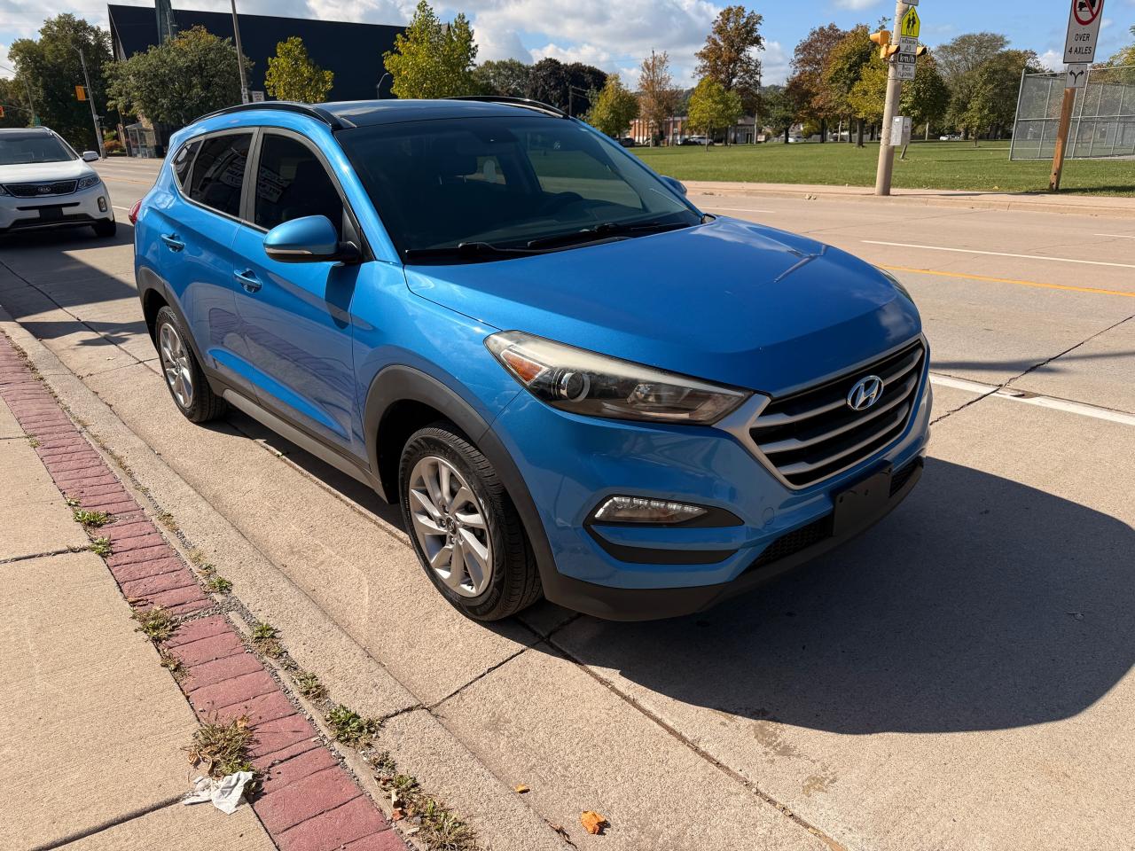 Used 2017 Hyundai Tucson AWD 4DR 2.0L LUXURY for sale in Hamilton, ON