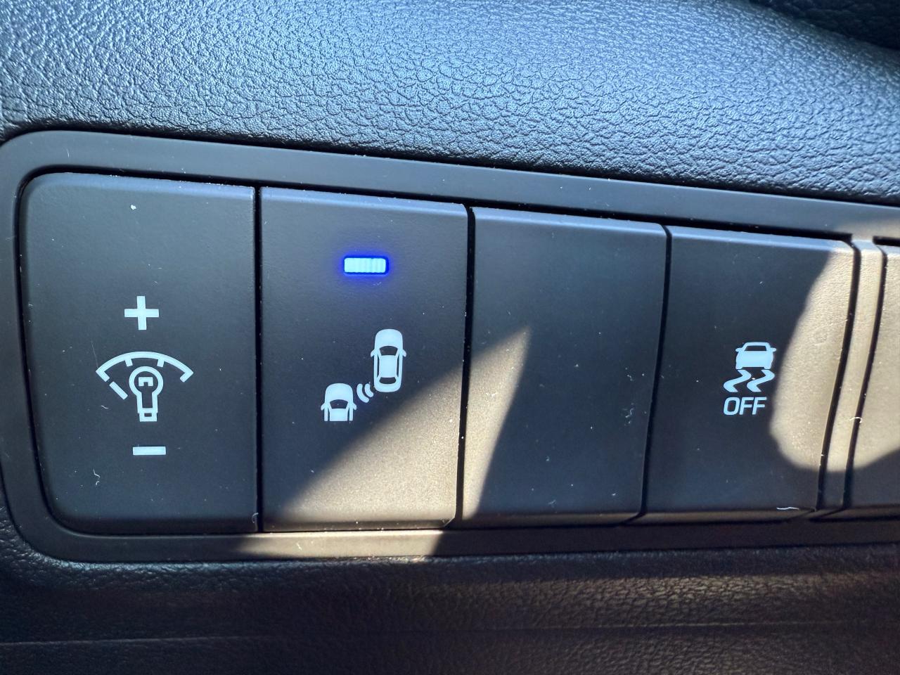 2017 Hyundai Tucson AWD 4DR 2.0L LUXURY - Photo #30