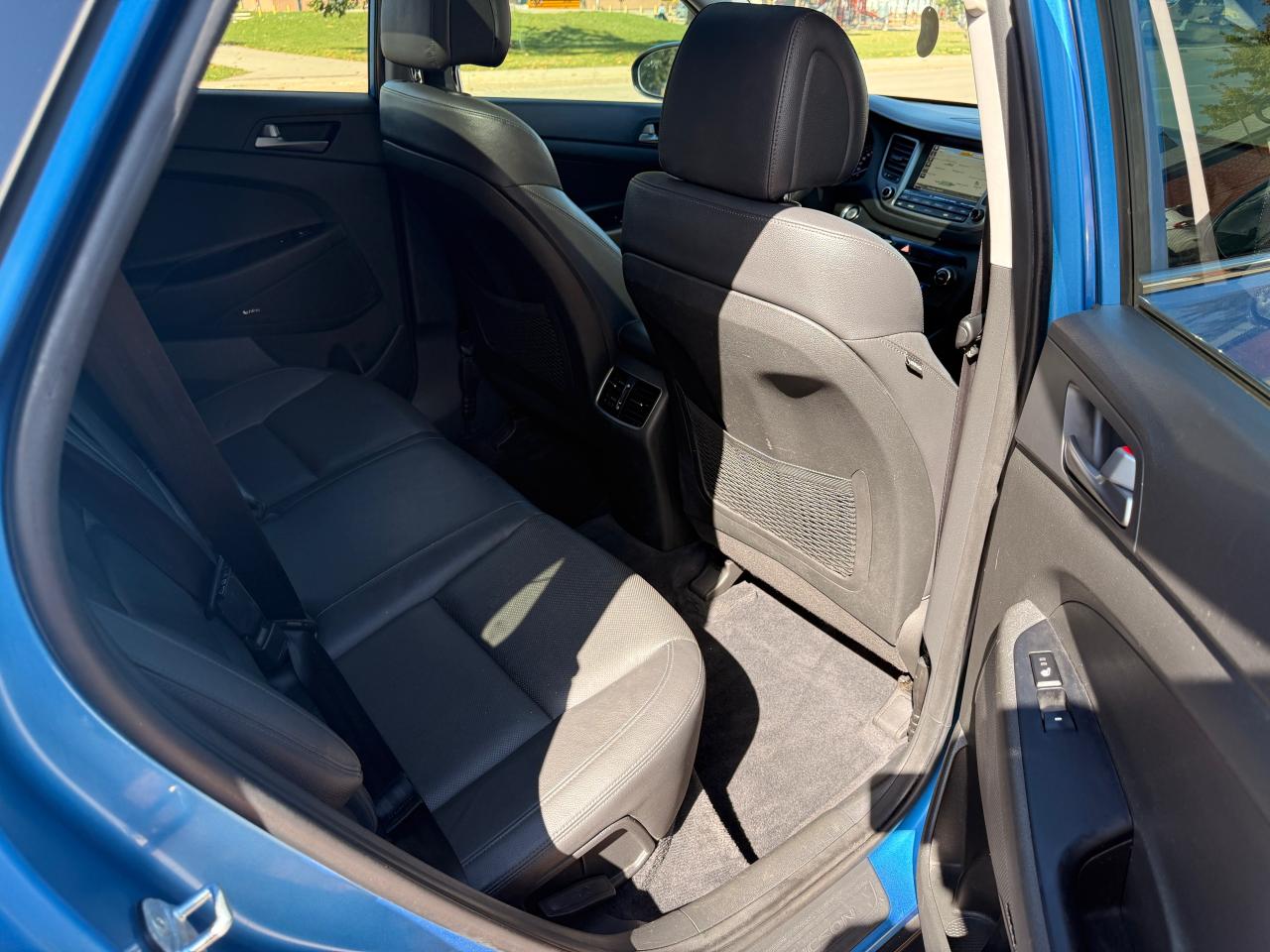 2017 Hyundai Tucson AWD 4DR 2.0L LUXURY - Photo #22