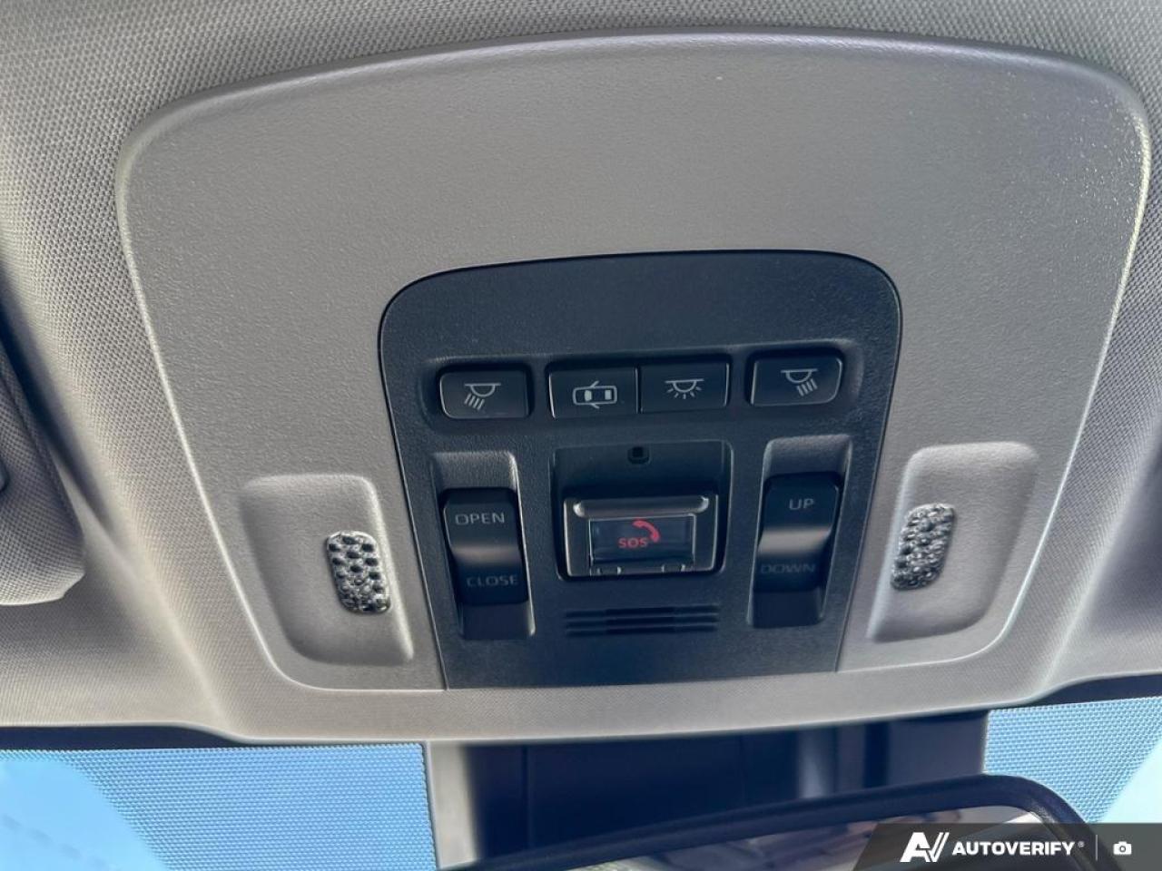 2020 Toyota Camry SE UPGRADE/ HYBRID / NO ACCIDENTS / LEATHER / ROOF - Photo #19