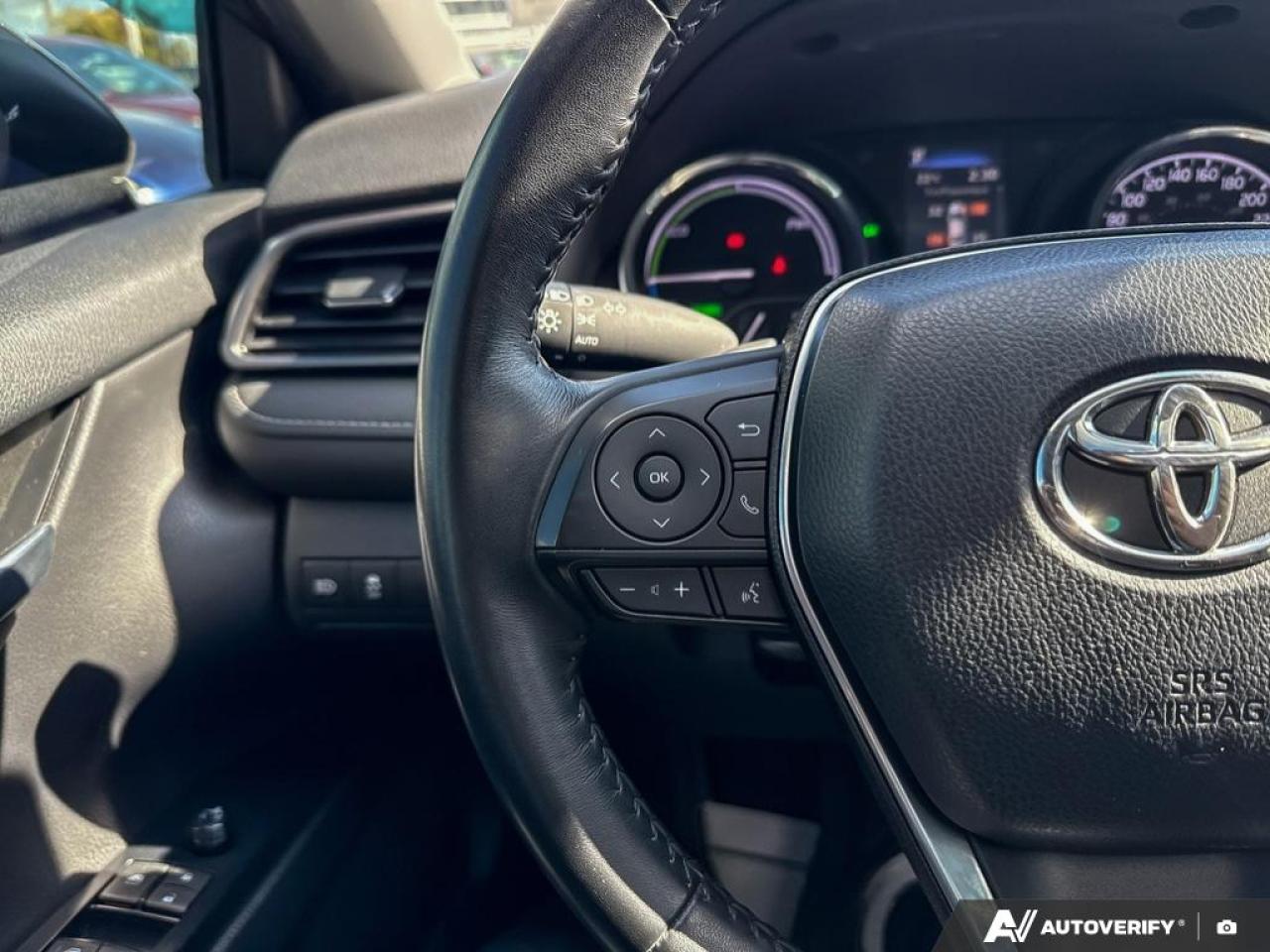 2020 Toyota Camry SE UPGRADE/ HYBRID / NO ACCIDENTS / LEATHER / ROOF - Photo #21