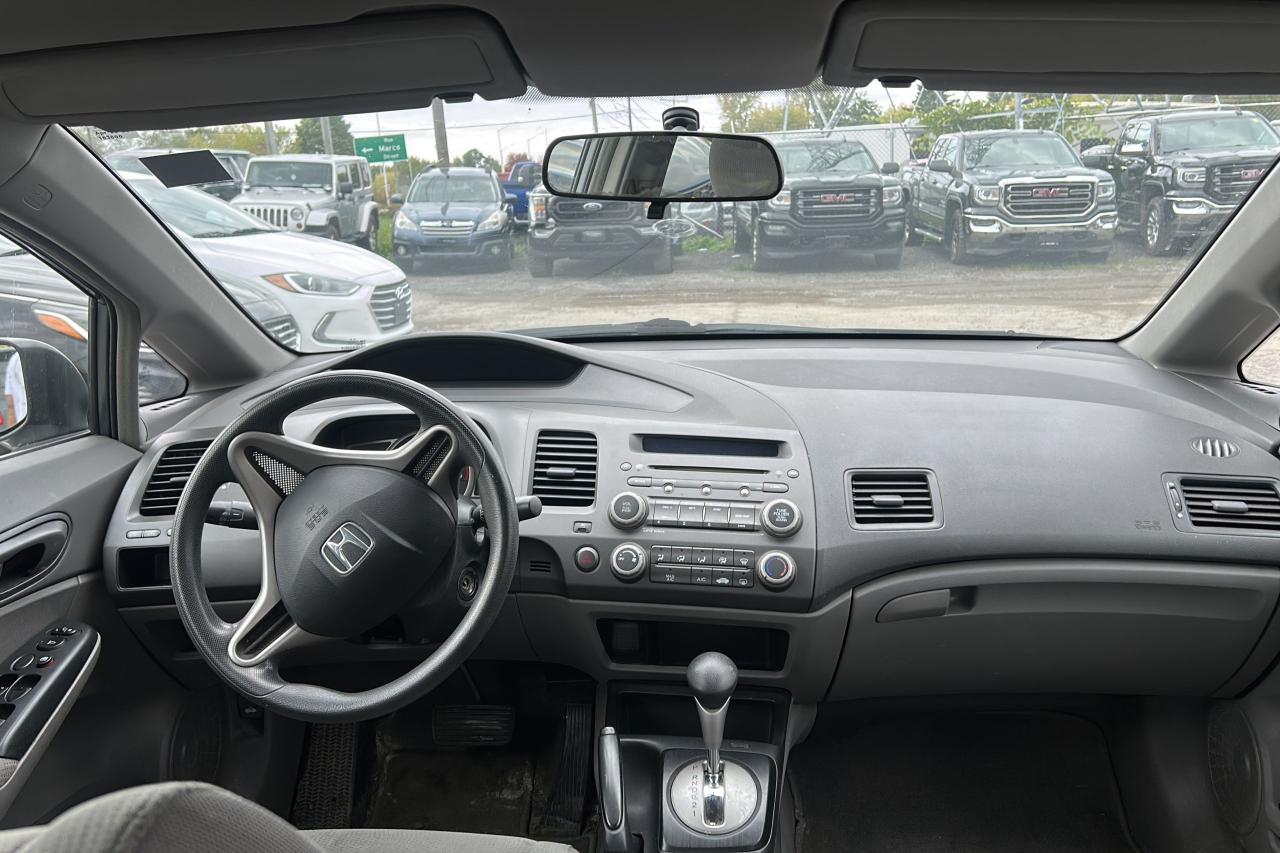 2009 Honda Civic DX-A - Photo #9