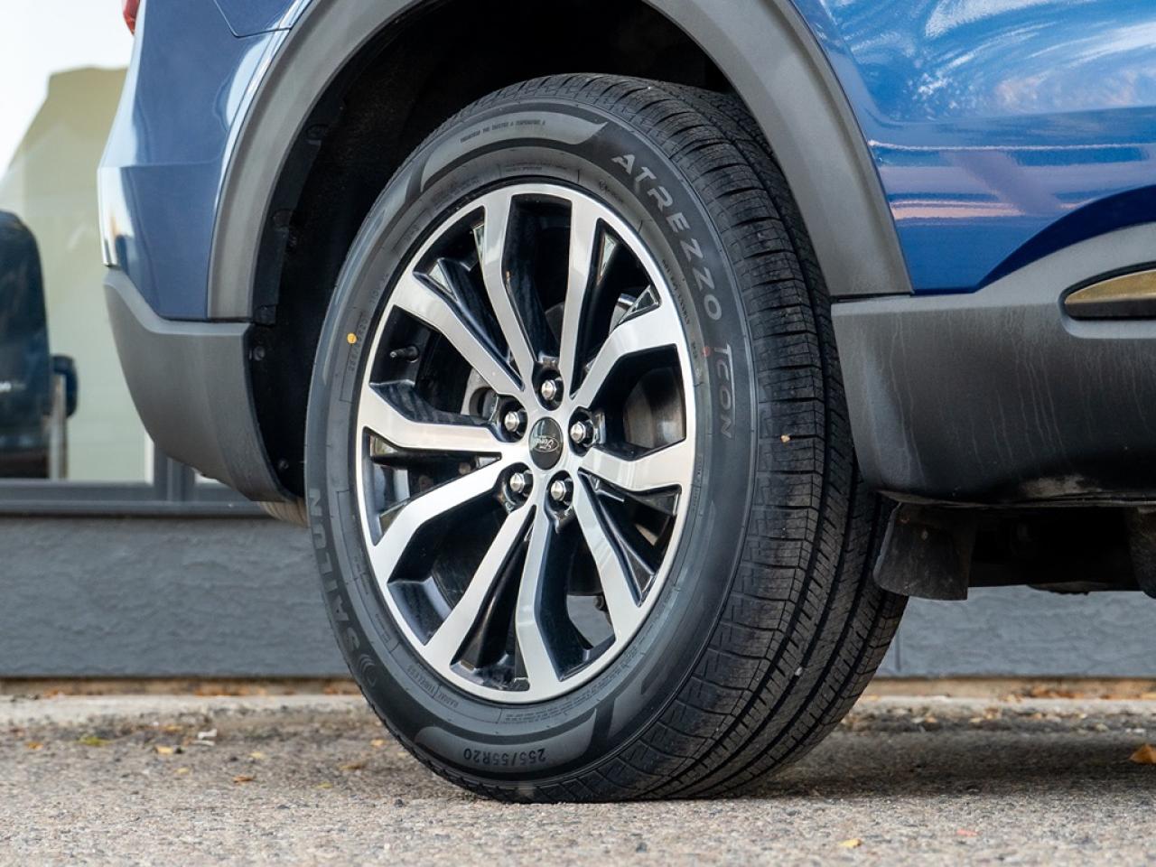 2023 Ford Explorer ST-LINE 4WD Photo3
