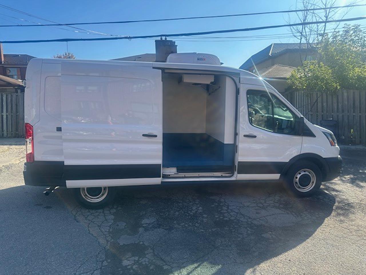 2022 Ford Transit Cargo Van T-250 148" Med Rf 9070 GVWR RWD Photo