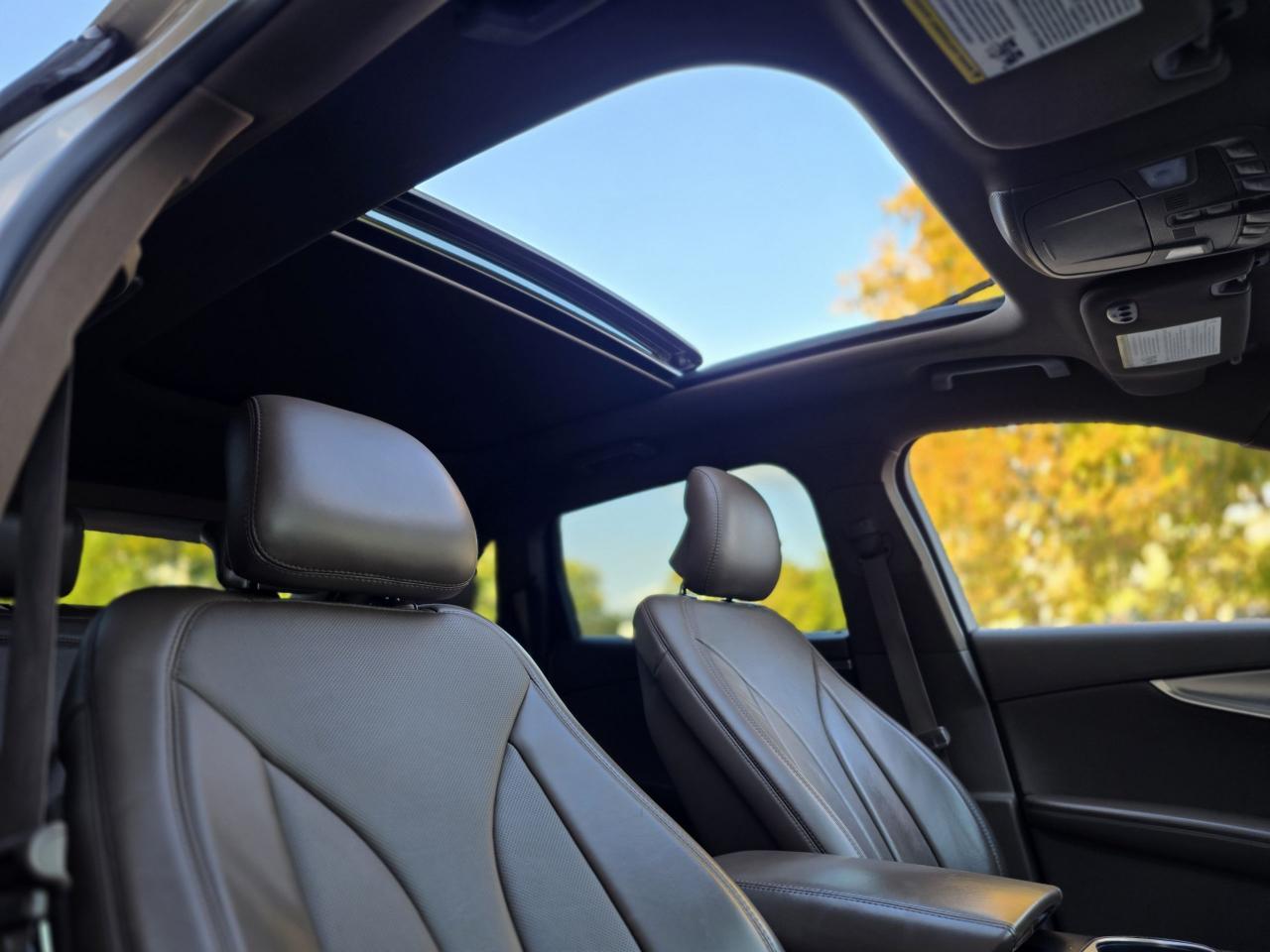 2017 Lincoln MKX  - Photo #8