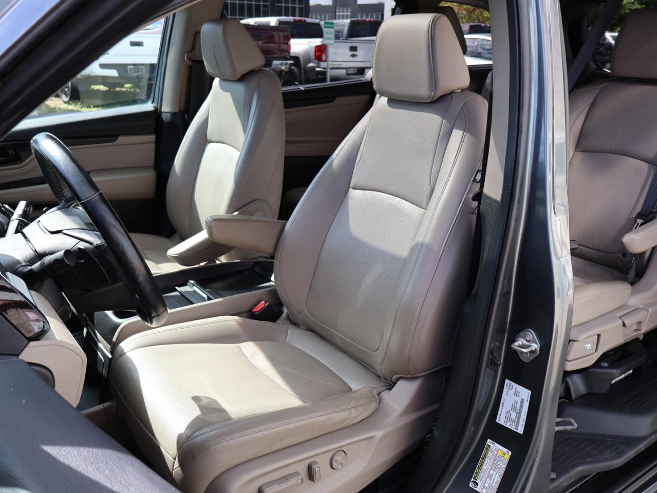 2019 Honda Odyssey TOURING CERTIFIED *ACCIDENT FREE*HONDA MAINTAIN* CAMERA DVD NAV BLUETOOTH LEATHER HEATED SEATS SUNROOF CRUISE ALLOYS - Photo #14