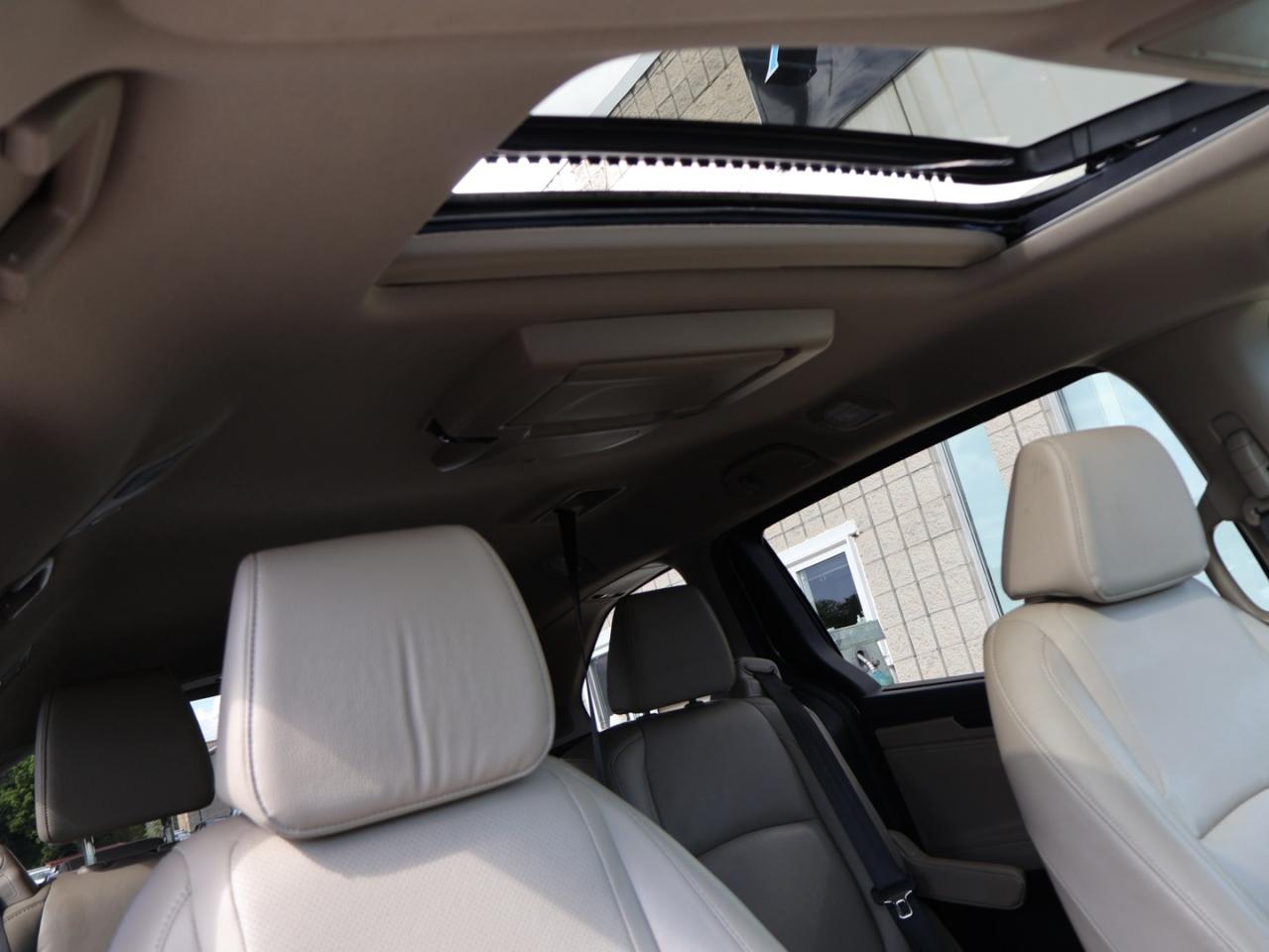 2019 Honda Odyssey TOURING CERTIFIED *ACCIDENT FREE*HONDA MAINTAIN* CAMERA DVD NAV BLUETOOTH LEATHER HEATED SEATS SUNROOF CRUISE ALLOYS - Photo #22