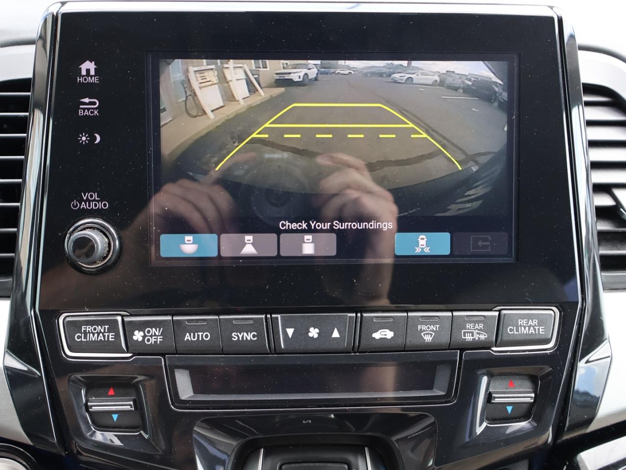 2019 Honda Odyssey TOURING CERTIFIED *ACCIDENT FREE*HONDA MAINTAIN* CAMERA DVD NAV BLUETOOTH LEATHER HEATED SEATS SUNROOF CRUISE ALLOYS - Photo #23