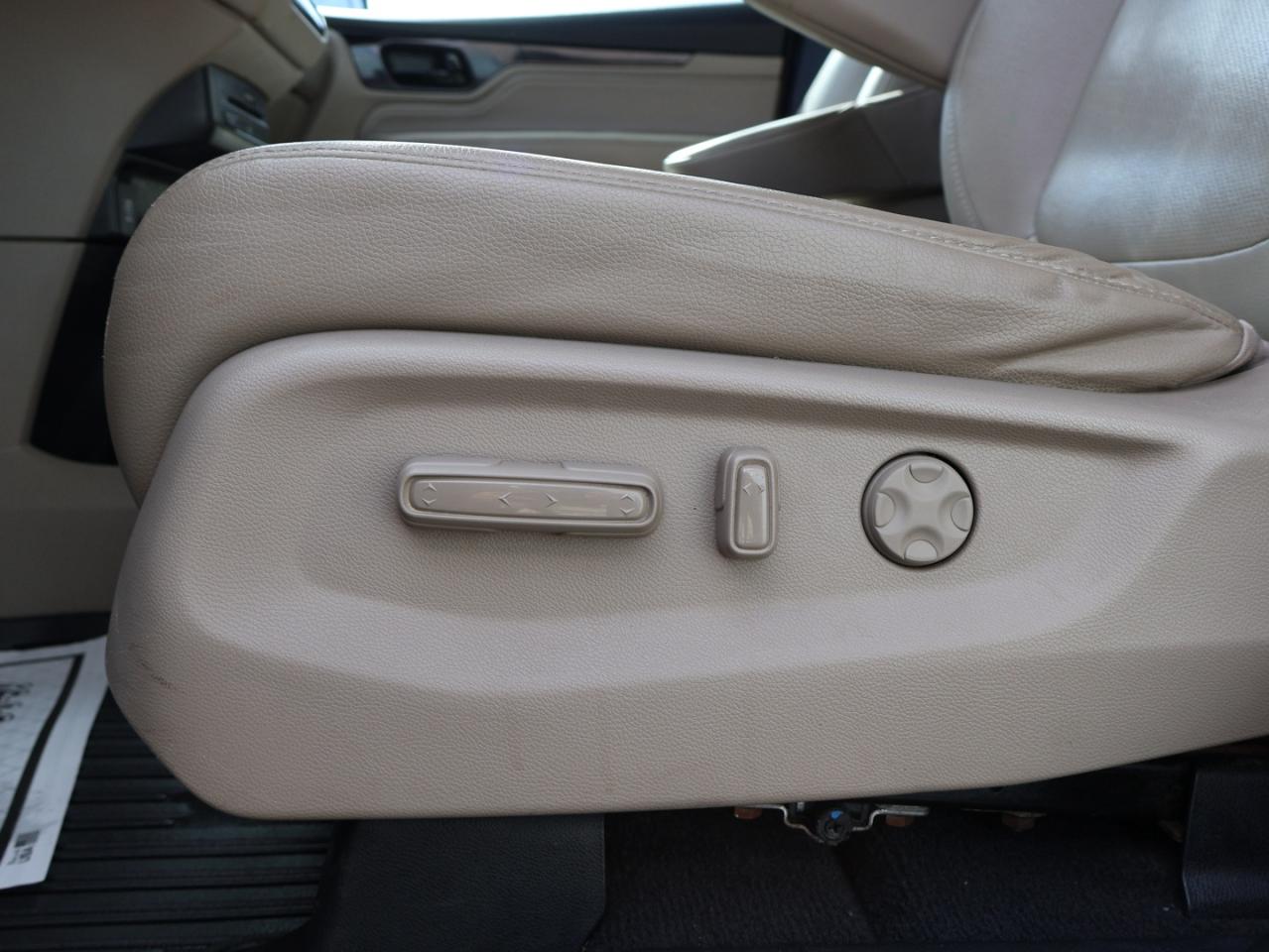 2019 Honda Odyssey TOURING CERTIFIED *ACCIDENT FREE*HONDA MAINTAIN* CAMERA DVD NAV BLUETOOTH LEATHER HEATED SEATS SUNROOF CRUISE ALLOYS - Photo #33