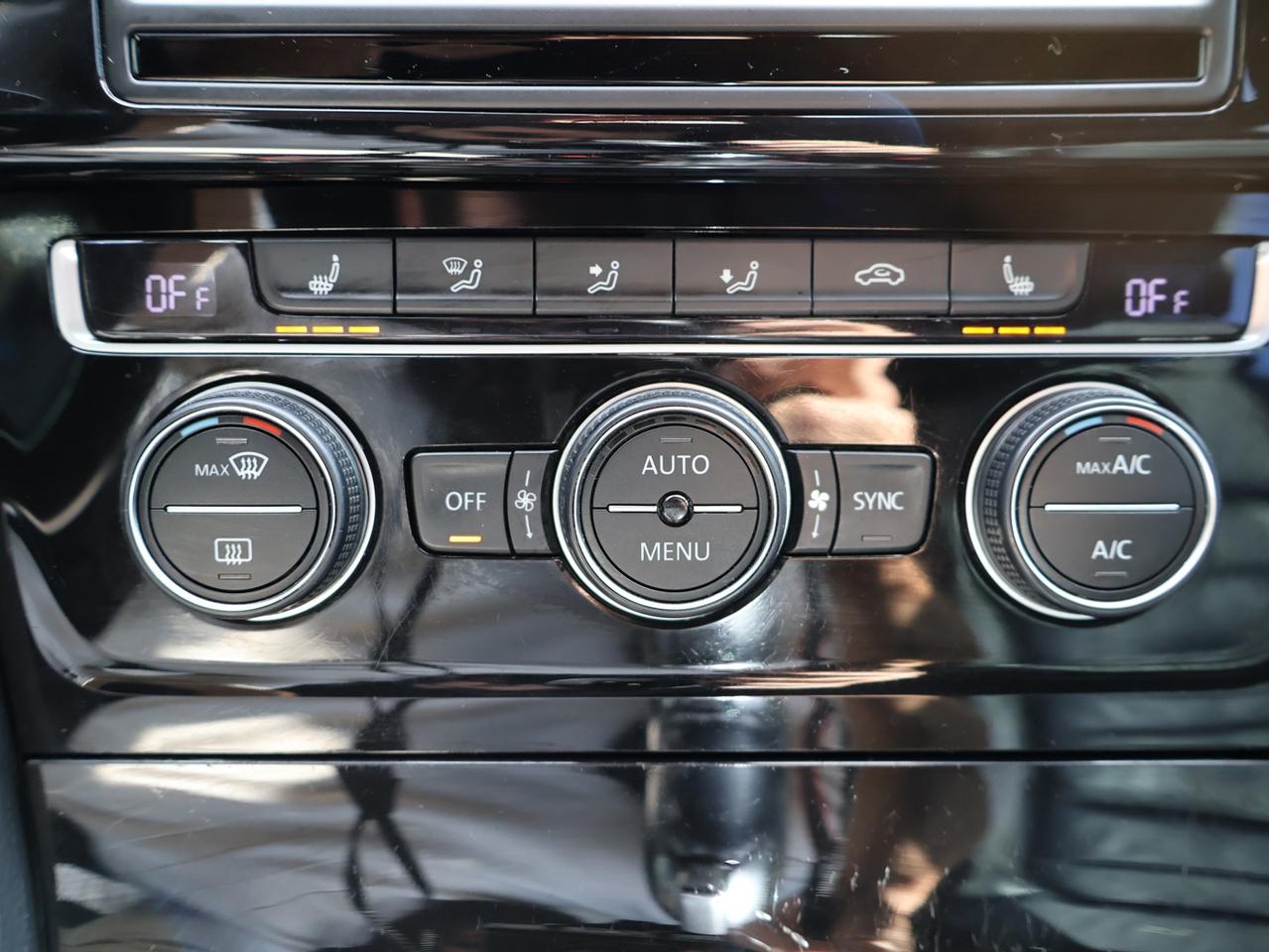 2016 Volkswagen Golf R PREMIUM CERTIFIED CAMERA BLUETOOTH LEATHER HEATED SEATS CRUISE ALLOYS Photo