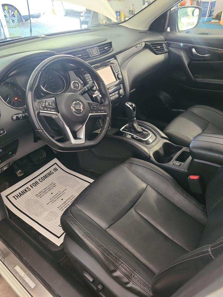 2017 Nissan Qashqai S - Photo #5