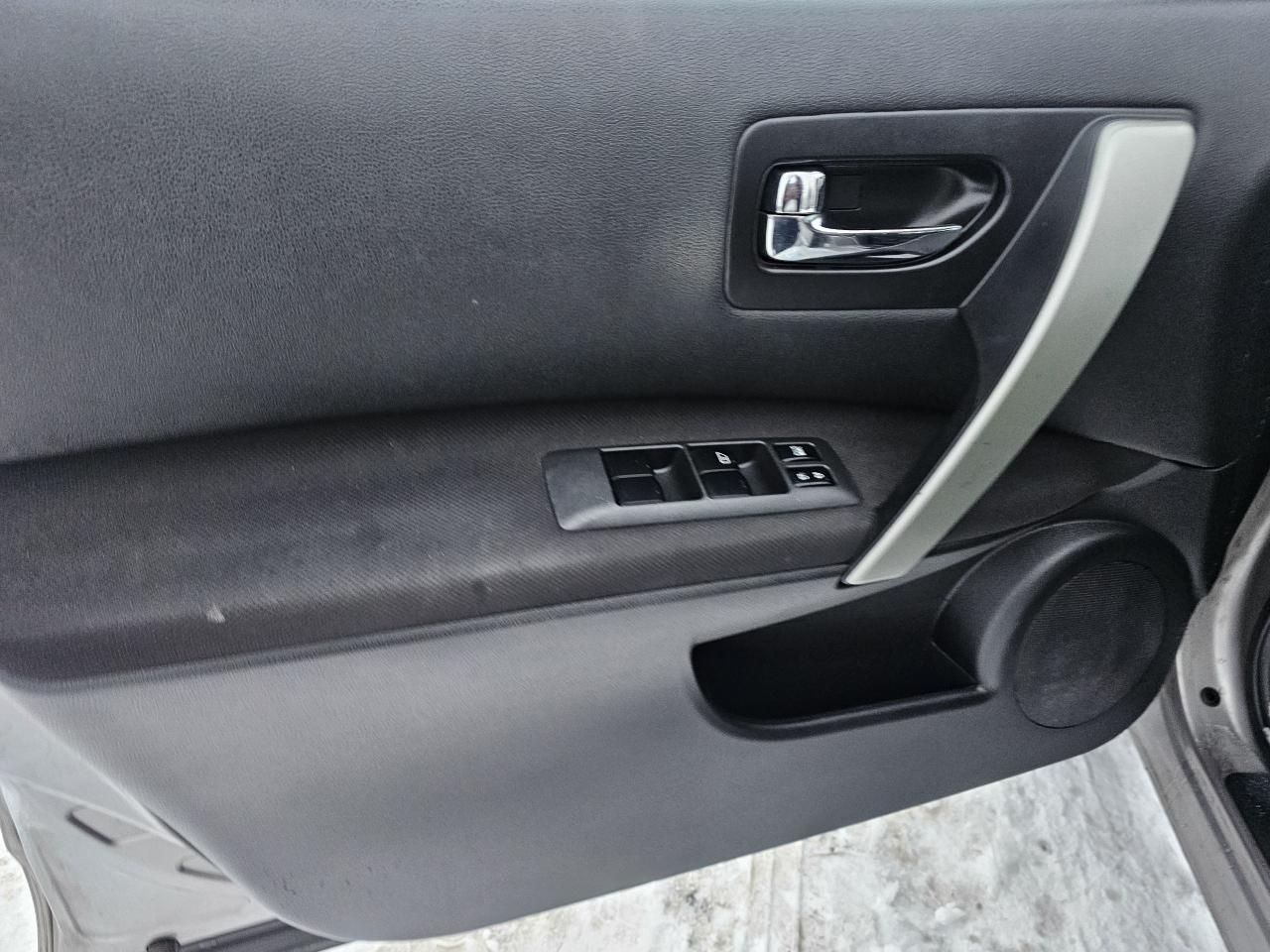 2011 Nissan Rogue AWD 4dr S, AUTO, A/C, POWER GROUP, 151 KM Photo